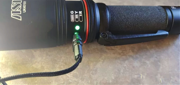 ASP Raptor DF flashlight, recharging