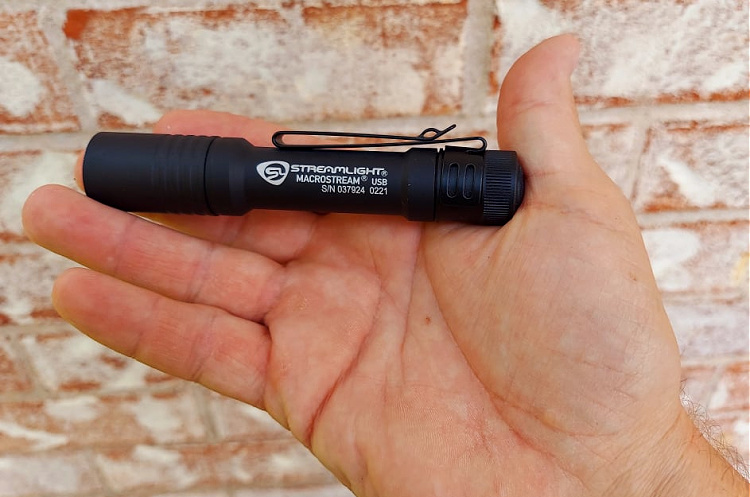 Streamlight Macrostream compact EDC flashlight